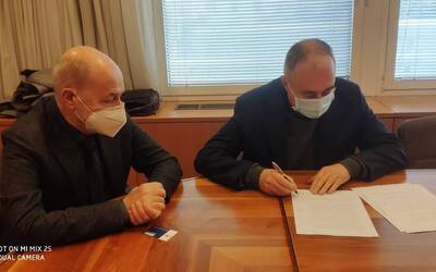 Immagine con Lirutti e De Pauli