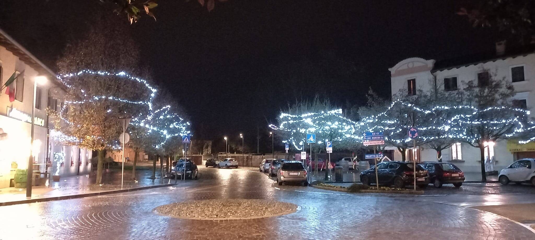 scorcio di Tavagnacco con luci natalizie
