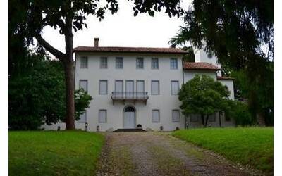Immagine con villa