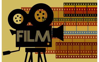 Cinepresa con la scritta film