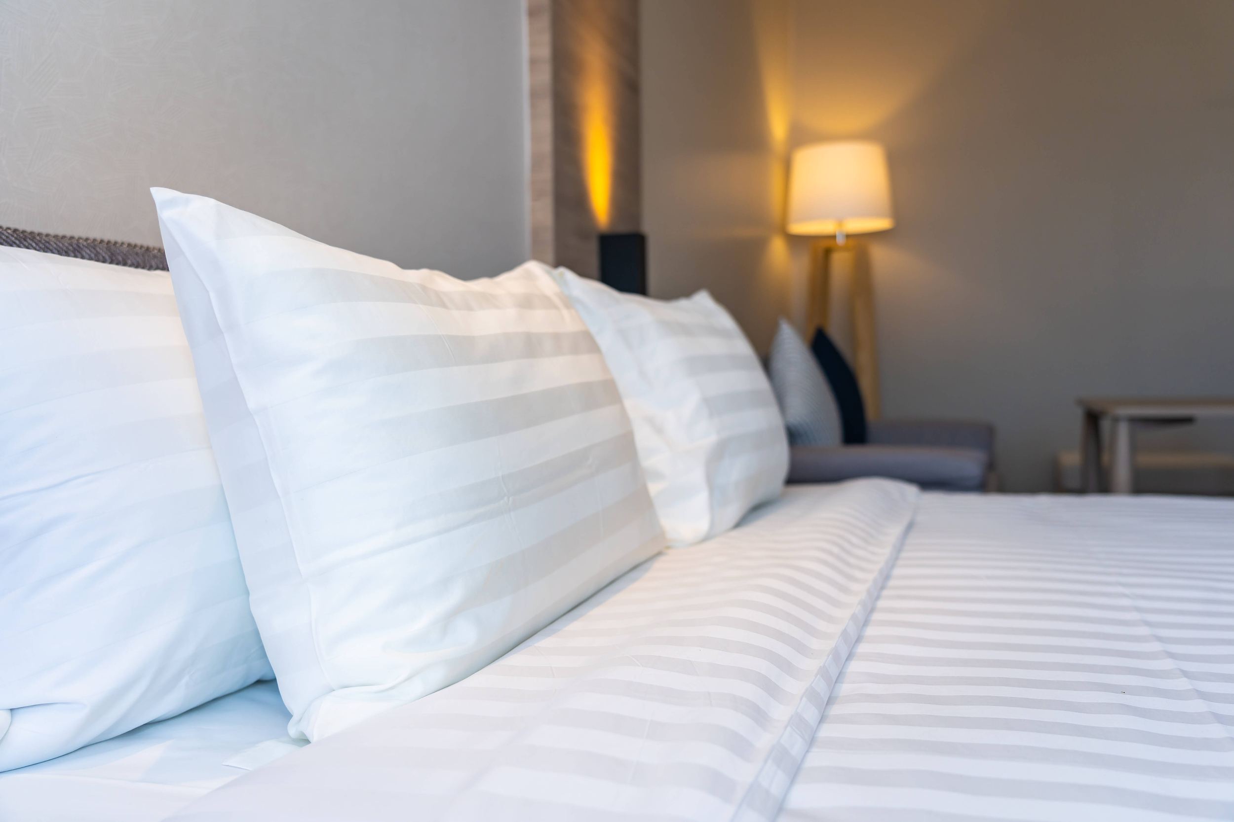 Immagine con letto