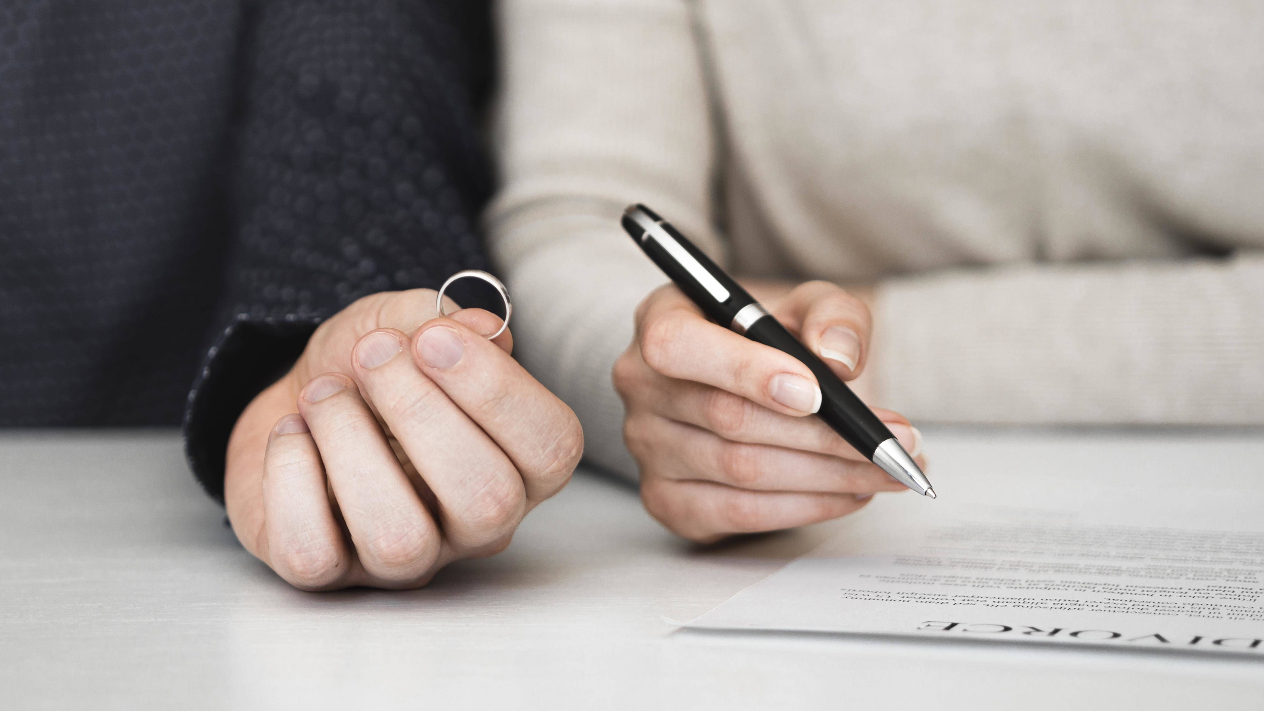firma del documento di divorzio